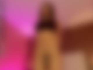 Live cam show with vanessakisses - White on Camsoda | colombia