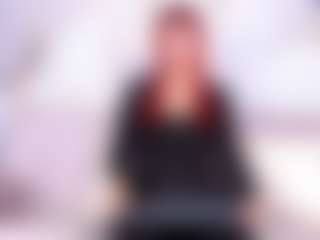 Live cam show with EmilyBonnet - Tongue on madthumbs