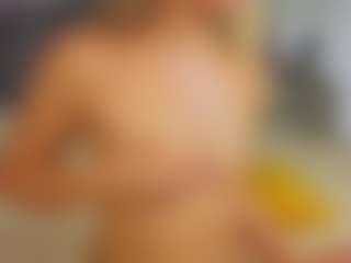 Live-Cam-Show mit Evange1na - Lick auf Camsoda