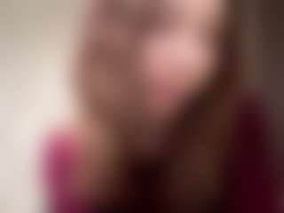 Live cam show with Kiki - New White on StripNow | georgia