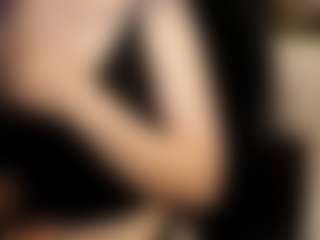 Live cam show with Nissanyxy - Skinny MILF on Camsoda