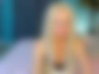 Live cam show with Tammy-Mills - Strip Mature on live.xbliss.ai
