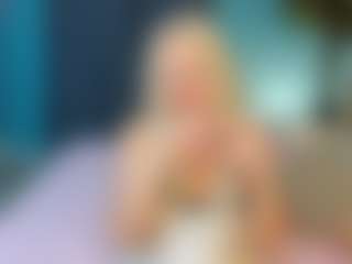 Live cam show with Tammy-Mills - Striptease on livesexfox.com