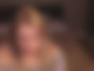 Live cam show with Vivienn-Rose - Skinny Teen (18+) on Camming Site