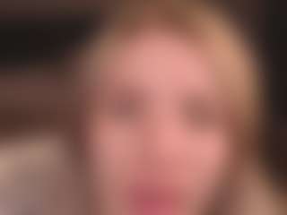 Live cam show with Vivienn-Rose - New Teen (18+) on liverealitysex.com