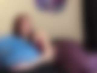 Live cam show with DeeannVrazel - College on Camsoda