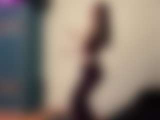 DeeannVrazel's Live Sex Cam Show