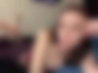 DeeannVrazel's Live Sex Cam Show