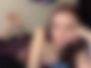 DeeannVrazel's Live Sex Cam Show