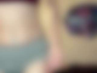 DeeannVrazel's Live Sex Cam Show