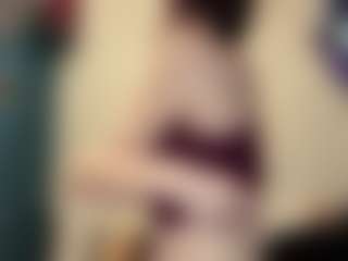 DeeannVrazel's Live Sex Cam Show