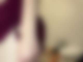 DeeannVrazel's Live Sex Cam Show