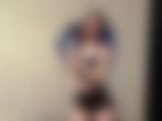DeeannVrazel's Live Sex Cam Show