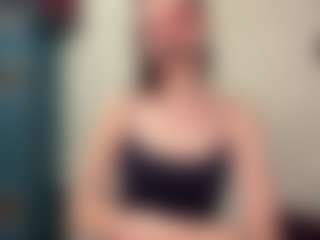 DeeannVrazel's Live Sex Cam Show