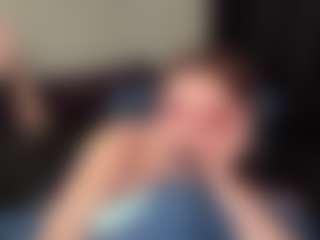 DeeannVrazel's Live Sex Cam Show