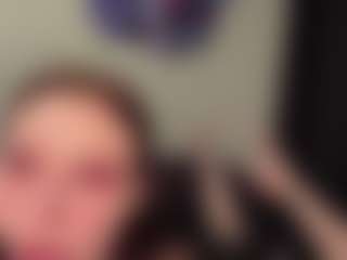 DeeannVrazel's Live Sex Cam Show