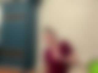 DeeannVrazel's Live Sex Cam Show