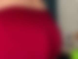 Эротическая трансляция с DeeannVrazel — Spank Red Hair на Camsoda