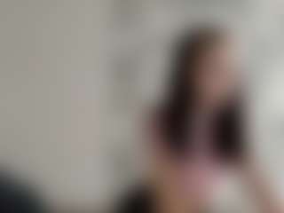 Live cam show with LinaNawwar - New Teen (18+) on livesuperchat.net