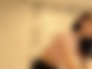 Live cam show with LinaNawwar - Athletic on Mixed Magazine Live