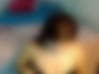adalind2005's Live Sex Cam Show
