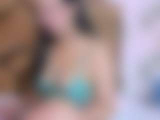 Live cam show with Catalina S - Big Tits Small Tits on liverealitysex.com