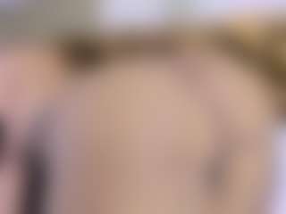 Live cam show with Catalina S - Skinny on sexylive.show