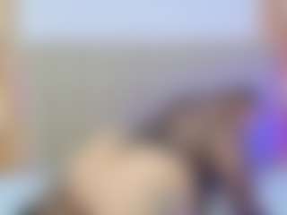 Spettacolo in cam dal vivo con yuriidrojas - New Big Tits su Camsoda