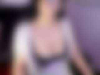 chloe-bluexx's Live Sex Cam Show