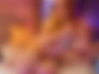 Live cam show with Nikki Grey - Blonde Hair HD on intimatelivegirls.com