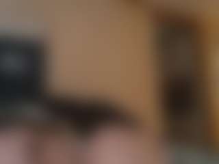 ashleygiffin46 MILF webcam performer live streaming