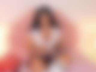Emma-18's Live Sex Cam Show
