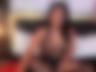 Emma-18's Live Sex Cam Show
