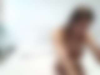 emmalouu's Live Sex Cam Show