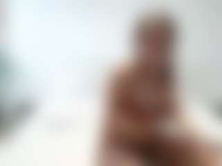 emmalouu's Live Sex Cam Show