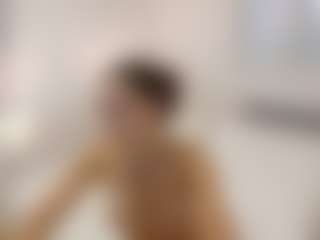 Live cam show with emmalouu - Strip Mature on Camsoda
