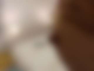 emmalouu's Live Sex Cam Show
