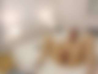 emmalouu's Live Sex Cam Show