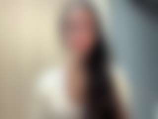 GarnetGugino's Live Sex Cam Show