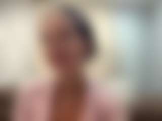GarnetGugino's Live Sex Cam Show