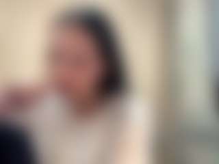 GarnetGugino's Live Sex Cam Show