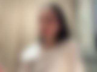 GarnetGugino's Live Sex Cam Show