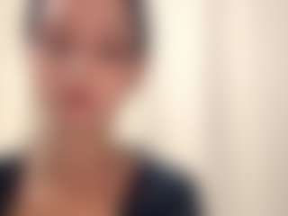 GarnetGugino's Live Sex Cam Show