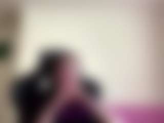 Live cam show with Lea - Striptease Granny on xfollow cams