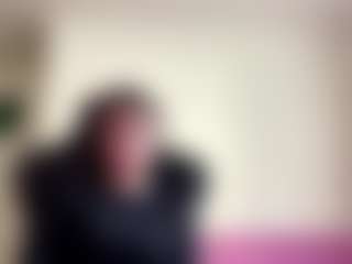 Live cam show with Lea - Striptease Granny on nudelive.tv