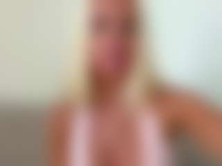 LavelleSulc's Live Sex Cam Show