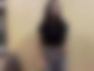 Live cam show with LeanaBolls - Striptease on Gym Cam Girls