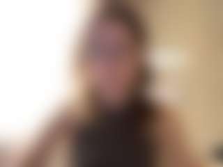 Live-Cam-Show mit AJ - Tease Big Tits auf Camsoda