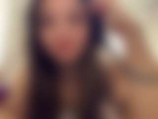 Live cam show with Tessa - Pretty on Camsoda Late Night