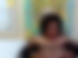 Live cam show with Valenciaxoxo - Striptease MILF on Camsoda